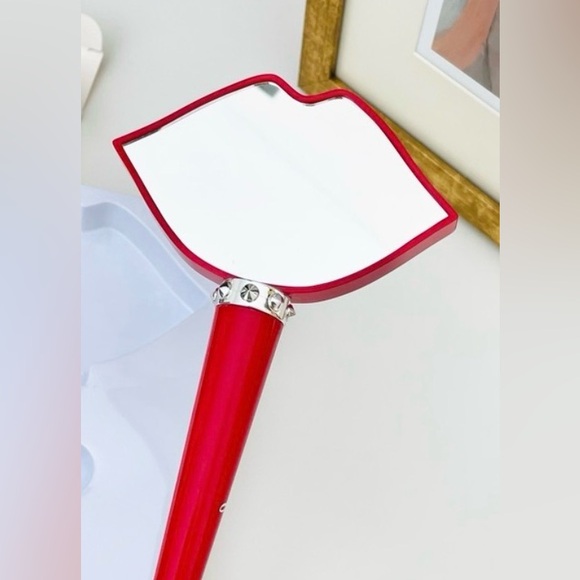 Christian Louboutin Beauty Red Lip-Shaped Statement Handheld Mirror - Picture 2 of 7